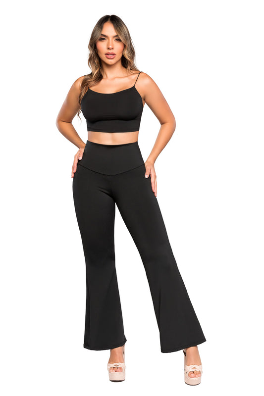 - Leggings SMI0079 ESSENTIALS con faja interna y efecto lifting
- Vista lateral con tiro alto y tecnología Ultrainvisible
- Detalle posterior con levantamiento natural y pretina moldeadora